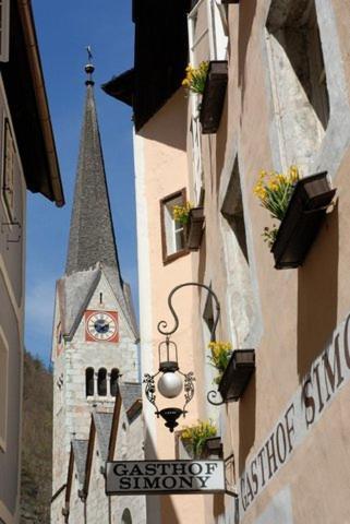 Inn Simony