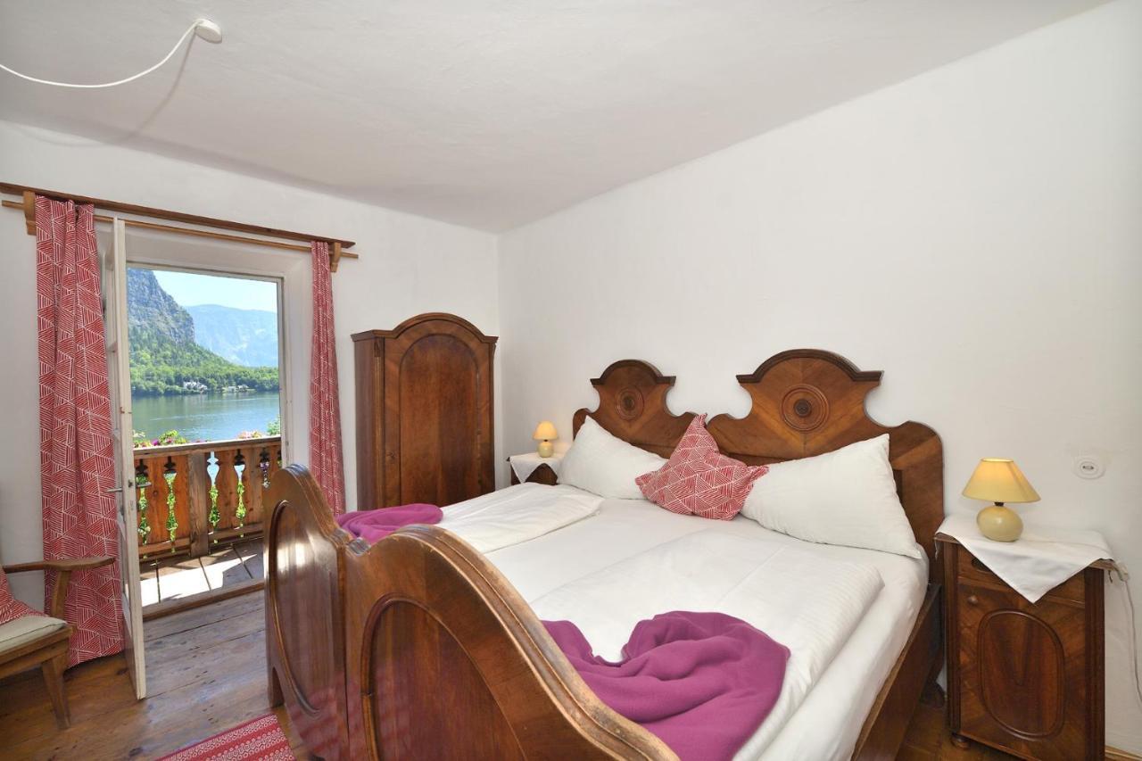 Simony Inn