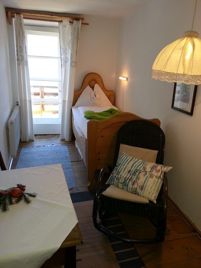 Inn Simony